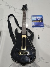 Guitar Hero Live Bundle com guitarra, dongle, alça e jogo (Playstation 4, PS4) comprar usado Guitar Hero Live Bundle com guitarra, dongle, alça e jogo (Playstation 4, PS4) comprar usado  Enviando para Brazil