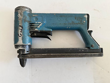 Grampeador BeA 97/16-407 fio fino calibre 18 com coroa de 3/16 polegadas até 5/8" perna comprar usado  Enviando para Brazil