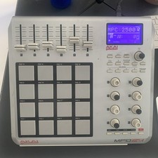 Akai mpd24 usb for sale  BELVEDERE