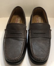 Izod men 8.5 for sale  Chesterton