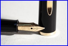 Pelikan 400NN Piston Fountain Pen IN Green Striped With Oblique Wide 14C Feather na sprzedaż Pelikan 400NN Piston Fountain Pen IN Green Striped With Oblique Wide 14C Feather na sprzedaż  Wysyłka do Poland