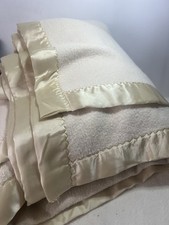 Cobertor térmico vintage bege 88x103 tecido waffle com acabamento acetinado 100% acrílico, usado comprar usado  Enviando para Brazil