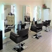 Arredo completo parrucchiere usato  Pavia