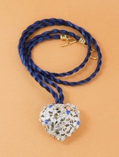 Pendentif fantaisie original d'occasion  Camaret-sur-Aigues