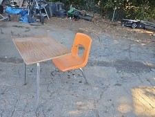 Nice retro school for sale  Vista