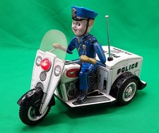 Moto battery operated d'occasion Moto battery operated d'occasion  Chilly-Mazarin