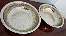 CONJUNTO RASO MULTIUSO DE AÇO INOXIDÁVEL MARTELADO DE 2 TIGELAS PRATO FEITO NA ÍNDIA comprar usado  Enviando para Brazil