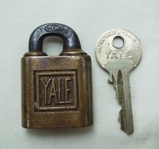 Usado, Early Yale Western Electric Company Push Key cadeado e chave comprar usado  Enviando para Brazil