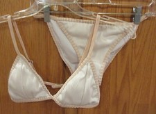 Usado, CONJUNTO DE BIQUÍNI DE CORDAS BRANCO BRONZEADO~TAMANHO PEQUENO~NOVO~TRAJE DE BANHO TRIÂNGULO 2 peças comprar usado  Enviando para Brazil