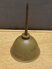 Old oil burette d'occasion  Expédié en Belgium