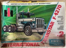 Ertl kit 8001 d'occasion  Sauxillanges