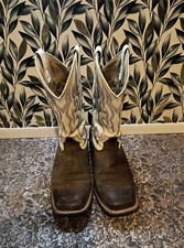 Botas de caubói femininas Laredo Western estado usado pré-propriedade tamanho 9 super fofas. comprar usado  Enviando para Brazil