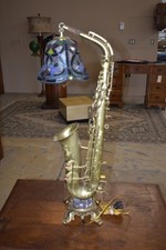 Abajur de mesa exclusivo para saxofone com vitral – Decoração para instrumento musical comprar usado  Enviando para Brazil