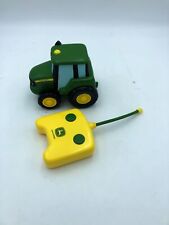Zabawkowy ciągnik John Deere "Johnny Traktor" w kolorze zielonym, zdalnie sterowany - uszkodzony na sprzedaż  PL