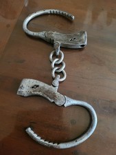 Menottes anciennes d'occasion  La Couronne