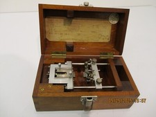 DISPOSITIVO DE MEDICIÓN DE PRECISIÓN DE COLECCIÓN DE A. MACKLOW SMITH LTD EN ESTUCHE DE CAOBA segunda mano  Embacar hacia Mexico