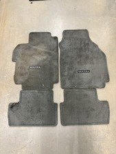 Usado, Conjunto completo de tapetes de assoalho 06-12 B16 OEM Nissan Sentra tapete cinza usado passagem dianteira traseira comprar usado  Enviando para Brazil