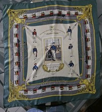 Carré foulard hermès d'occasion  Étaules