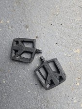 Specialized flat pedal for sale  MITCHAM