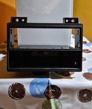 Mascherina per autoradio usato  Cardedu