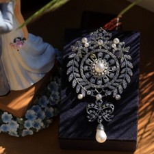 Grosse broche argenté d'occasion  Paris VI