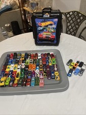 Lote de 70 Hot Wheels e 9 Matchbox Die Cast com estojo de transporte comprar usado  Enviando para Brazil