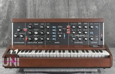 Moog minimoog original d'occasion  Expédié en Belgium