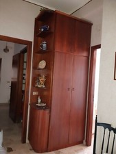 Armadio legno scuro usato  San Giovanni la Punta