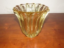 Vase verre moulé d'occasion  Ancerville