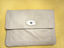 Capa para laptop Mulberry Dove couro acolchoado cinza com gabinete icônico prata amoreira comprar usado  Enviando para Brazil