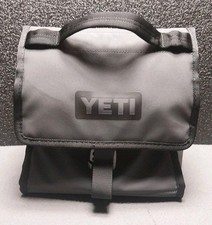 Lancheira YETI Daytrip Embalável - Cinza Preto - FRETE GRÁTIS RÁPIDO - MUITO BOM comprar usado  Enviando para Brazil
