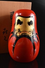 U9386: Escultura japonesa de madeira em laca Daruma ESTÁTUA, automática com caixa assinada comprar usado  Enviando para Brazil