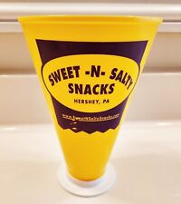 2003 HersheyPark Sweet-N-Salty Snacks Chaleira Suporte de Milho/Megafone Plástico- Raro, usado comprar usado  Enviando para Brazil