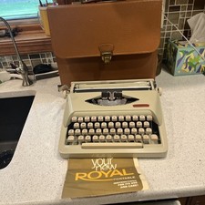 Vintage royal royalite for sale  Elkhart