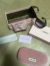 Miumiu lunette soleil d'occasion  Saint-Germain-lès-Corbeil