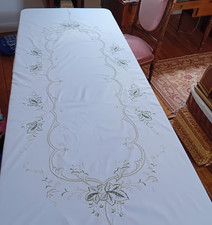 Grande nappe brodée d'occasion  Soissons