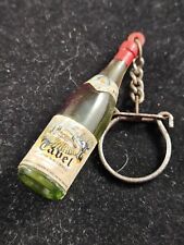 Keychain miniature bottle d'occasion  Expédié en Belgium
