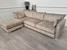 Dfs devine large for sale  BACUP