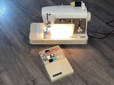 Máquina de costura Singer Touch & Sew Special Zig-Zag modelo 646 com acessórios + estojo comprar usado  Enviando para Brazil