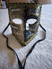 Bauta veneziana bicolore usato Bauta veneziana bicolore usato  Perugia