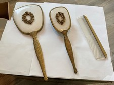 Conjunto de cômoda vintage Matson Gold Ormolu Roses espelho de mão escova pente vaidade comprar usado Conjunto de cômoda vintage Matson Gold Ormolu Roses espelho de mão escova pente vaidade comprar usado  Enviando para Brazil