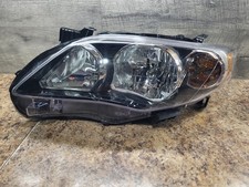 Farol de halogênio base preta lateral esquerda TOYOTA COROLLA 2011 2012 2013 comprar usado Farol de halogênio base preta lateral esquerda TOYOTA COROLLA 2011 2012 2013 comprar usado  Enviando para Brazil