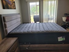 Queen bedroom set for sale  Orlando