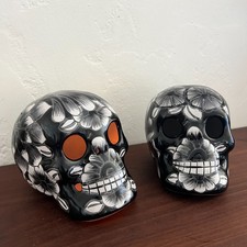 Usado, Par vintage mexicano preto branco cerâmica Luminaria Skulls dia de los muertos comprar usado  Enviando para Brazil