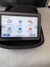 Tomtom live sat for sale  LEVEN