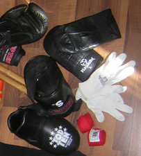 Box ausrüstung boxhandschuhe gebraucht kaufen  Bremerhaven