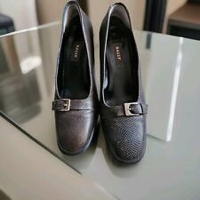 Chaussures jolis escarpins d'occasion  Drancy