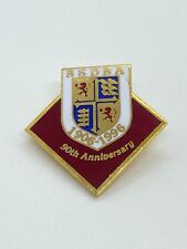 Emblema de broche esmaltado 90º aniversário da BOURNEMOUTH & DISTRICT BOWLING ASSOCIATION comprar usado  Enviando para Brazil