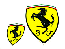 Adesivo ferrari scudetto usato  Belluno