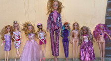Lotto bambole barbie usato  Calatabiano